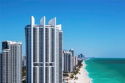 Copropriété à louer à Sunny Isles Beach, Floride: 3 chambres, 177.35 m2 № 2081379 - photo 13