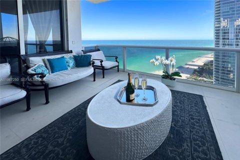 Copropriété à louer à Sunny Isles Beach, Floride: 3 chambres, 177.35 m2 № 2081379 - photo 7