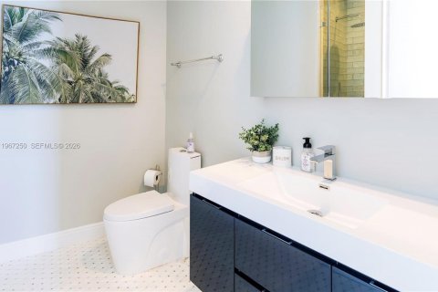 Copropriété à louer à Sunny Isles Beach, Floride: 3 chambres, 177.35 m2 № 2081379 - photo 23