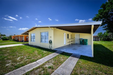 Villa ou maison à louer à Port Charlotte, Floride: 2 chambres, 111.85 m2 № 2220530 - photo 4