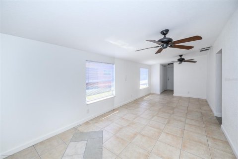 Villa ou maison à louer à Port Charlotte, Floride: 2 chambres, 111.85 m2 № 2220530 - photo 12