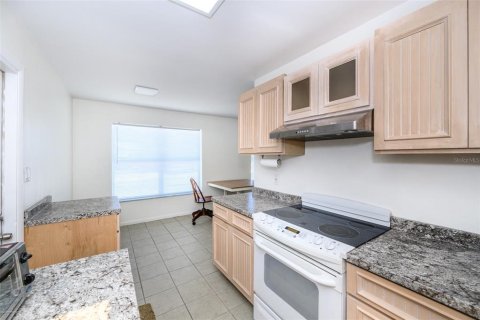 Villa ou maison à louer à Port Charlotte, Floride: 2 chambres, 111.85 m2 № 2220530 - photo 10