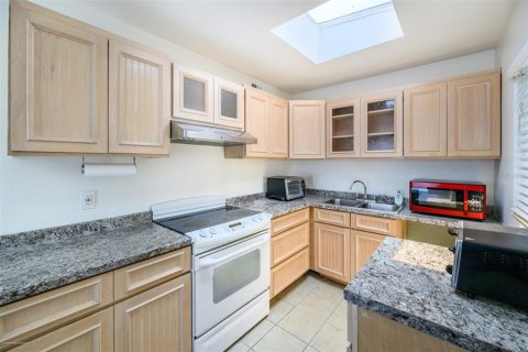 Villa ou maison à louer à Port Charlotte, Floride: 2 chambres, 111.85 m2 № 2220530 - photo 7