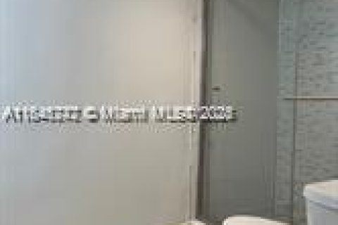 Copropriété à vendre à Miami, Floride: 2 chambres, 148.27 m2 № 1960830 - photo 7