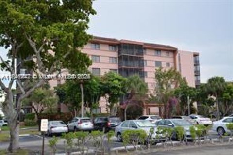 Copropriété à vendre à Miami, Floride: 2 chambres, 148.27 m2 № 1960830 - photo 18