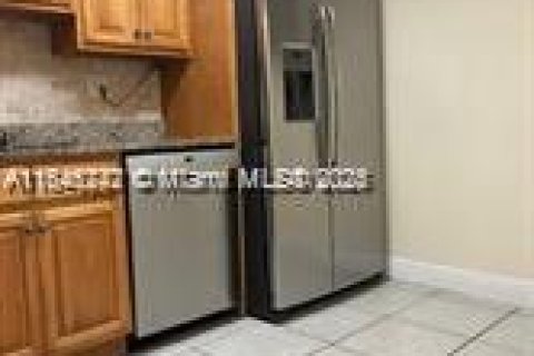 Copropriété à vendre à Miami, Floride: 2 chambres, 148.27 m2 № 1960830 - photo 16