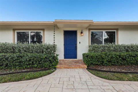 House in Miami, Florida 3 bedrooms, 153.85 sq.m. № 1967965 - photo 6