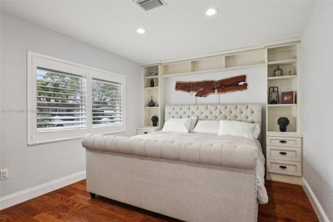 House in Miami, Florida 3 bedrooms, 153.85 sq.m. № 1967965 - photo 23