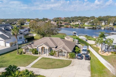 House in Clermont, Florida 4 bedrooms, 232.26 sq.m. № 1530735 - photo 1