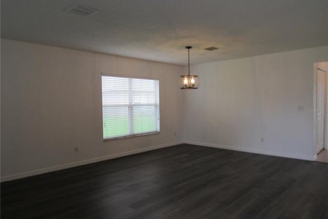 Villa ou maison à louer à Sanford, Floride: 4 chambres, 230.03 m2 № 1829061 - photo 3