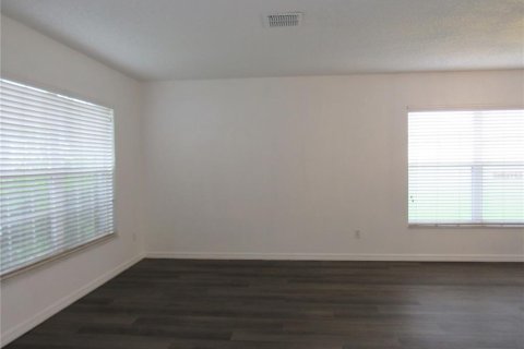 Villa ou maison à louer à Sanford, Floride: 4 chambres, 230.03 m2 № 1829061 - photo 4