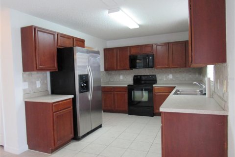 Villa ou maison à louer à Sanford, Floride: 4 chambres, 230.03 m2 № 1829061 - photo 8