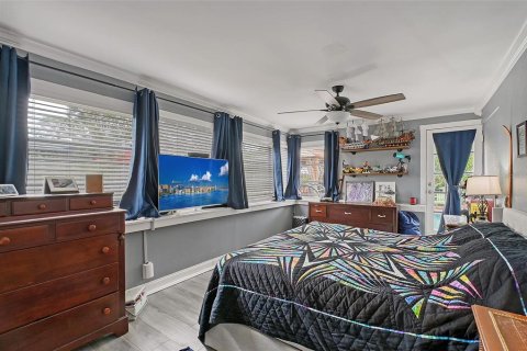 House in Sarasota, Florida 4 bedrooms, 133.59 sq.m. № 1516249 - photo 26
