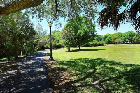House in Sarasota, Florida 4 bedrooms, 133.59 sq.m. № 1516249 - photo 13