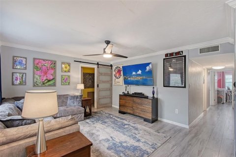 House in Sarasota, Florida 4 bedrooms, 133.59 sq.m. № 1516249 - photo 22