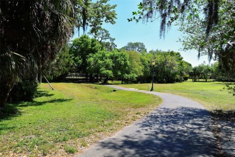 House in Sarasota, Florida 4 bedrooms, 133.59 sq.m. № 1516249 - photo 12