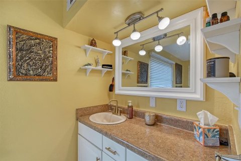 House in Sarasota, Florida 4 bedrooms, 133.59 sq.m. № 1516249 - photo 27