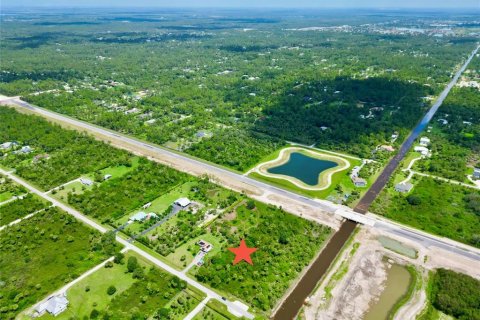 Land in Naples, Florida № 1879972 - photo 1