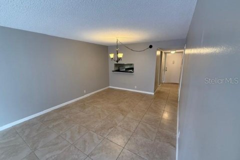 Copropriété à louer à Sarasota, Floride: 2 chambres, 81.2 m2 № 1906901 - photo 11