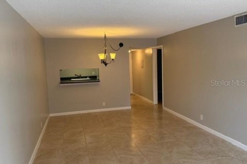 Copropriété à louer à Sarasota, Floride: 2 chambres, 81.2 m2 № 1906901 - photo 4