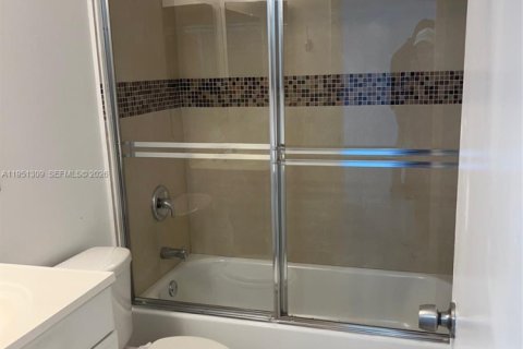 Copropriété à louer à Miami, Floride: 3 chambres, 93.74 m2 № 2007284 - photo 7