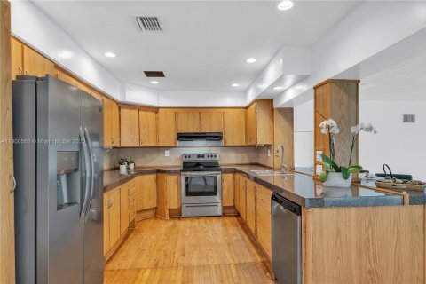 Casa en venta en Miami Shores, Florida, 4 dormitorios, 245.45 m2 № 1966093 - foto 11