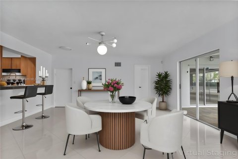 Casa en venta en Miami Shores, Florida, 4 dormitorios, 245.45 m2 № 1966093 - foto 8