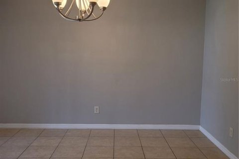 Condo in Orlando, Florida, 2 bedrooms № 2213352 - photo 3