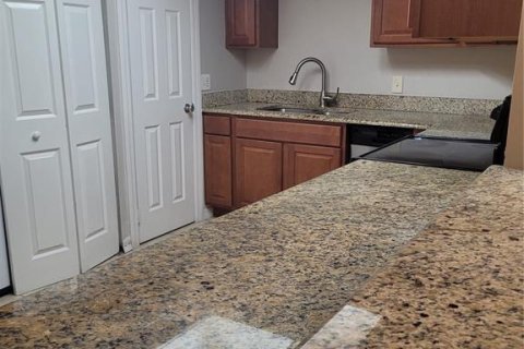 Condo in Orlando, Florida, 2 bedrooms № 2213352 - photo 7