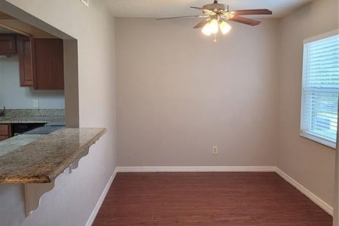 Condo in Orlando, Florida, 2 bedrooms № 2213352 - photo 6
