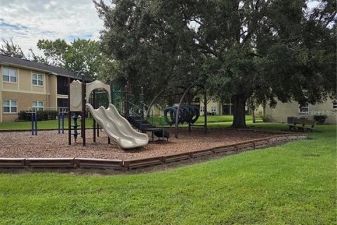Condo in Orlando, Florida, 2 bedrooms № 2213352 - photo 14