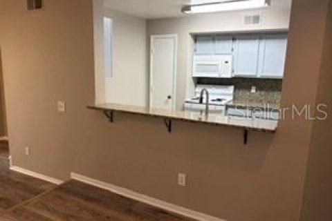 Copropriété à louer à Longwood, Floride: 2 chambres, 103.12 m2 № 2413769 - photo 5