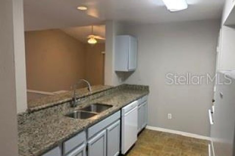 Copropriété à louer à Longwood, Floride: 2 chambres, 103.12 m2 № 2413769 - photo 4