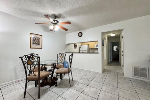Condo in Bradenton, Florida, 2 bedrooms  № 1553004 - photo 11