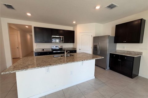 Casa en alquiler en Haines City, Florida, 4 dormitorios, 173.45 m2 № 2099174 - foto 2