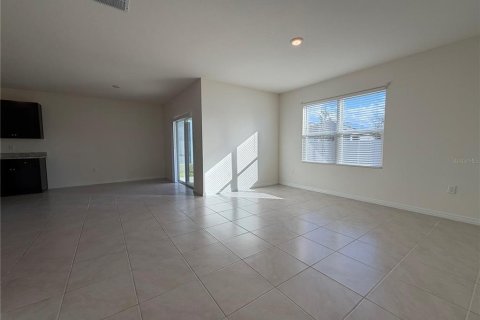 Casa en alquiler en Haines City, Florida, 4 dormitorios, 173.45 m2 № 2099174 - foto 6