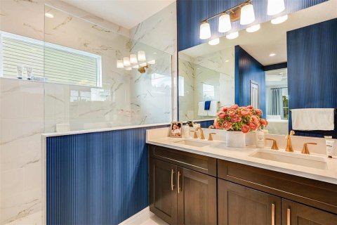 Casa en venta en Sarasota, Florida, 3 dormitorios, 196.02 m2 № 1898437 - foto 5