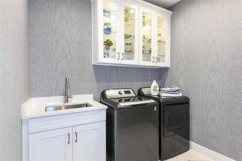 Casa en venta en Sarasota, Florida, 3 dormitorios, 196.02 m2 № 1898437 - foto 9