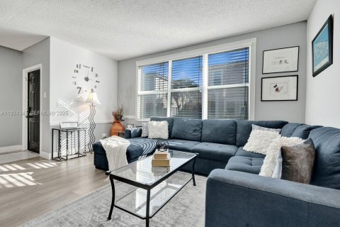 Купить таунхаус в Корал-Спрингс, Флорида 3 спальни, 141.58м2, № 1983947 - фото 5