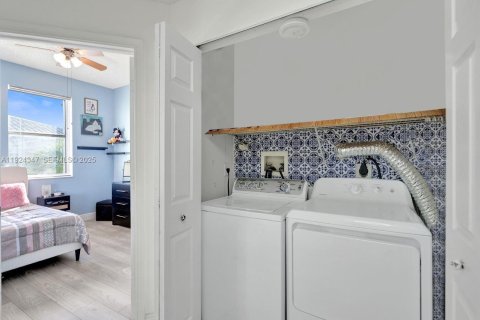 Купить таунхаус в Корал-Спрингс, Флорида 3 спальни, 141.58м2, № 1983947 - фото 30