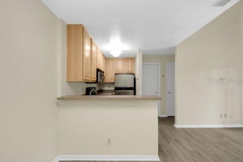Condo in Orlando, Florida, 1 bedroom  № 1831550 - photo 11