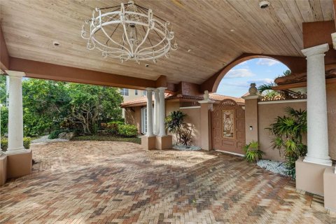 Villa ou maison à vendre à Sarasota, Floride: 4 chambres, 297.66 m2 № 2418418 - photo 7