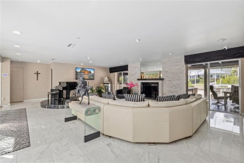 Villa ou maison à vendre à Sarasota, Floride: 4 chambres, 297.66 m2 № 2418418 - photo 11