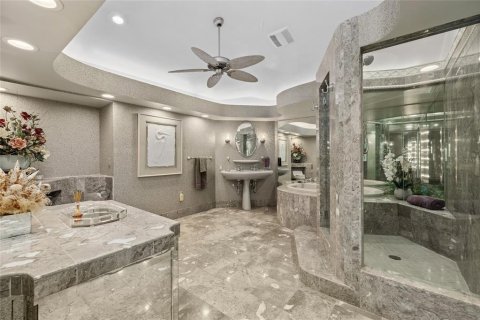 Villa ou maison à vendre à Sarasota, Floride: 4 chambres, 297.66 m2 № 2418418 - photo 28