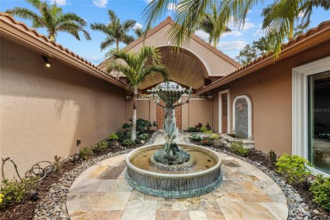 Villa ou maison à vendre à Sarasota, Floride: 4 chambres, 297.66 m2 № 2418418 - photo 9