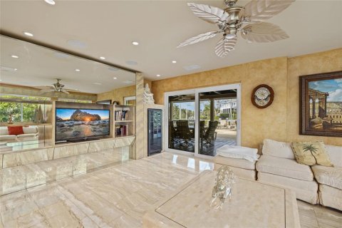 Villa ou maison à vendre à Sarasota, Floride: 4 chambres, 297.66 m2 № 2418418 - photo 22