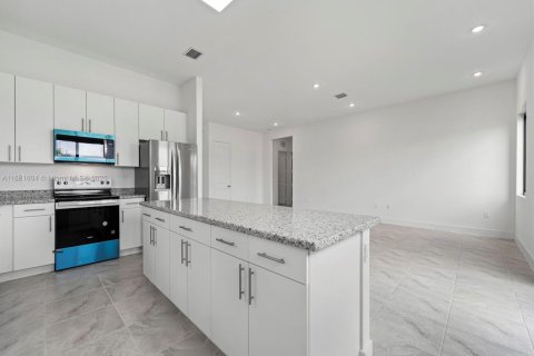 House in Homestead, Florida 5 bedrooms, 298.68 sq.m. № 1412407 - photo 16