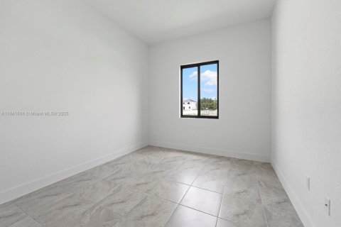 House in Homestead, Florida 5 bedrooms, 298.68 sq.m. № 1412407 - photo 20