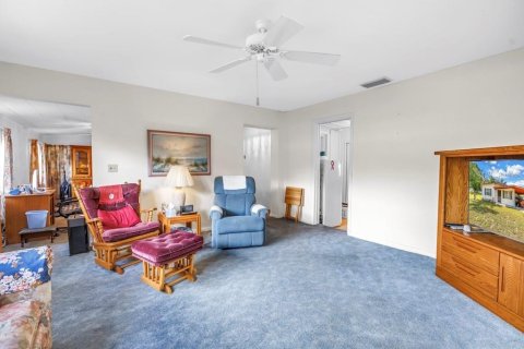 House in Saint Petersburg, Florida 2 bedrooms, 124.21 sq.m. № 1873470 - photo 11