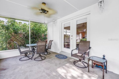 House in Saint Petersburg, Florida 2 bedrooms, 124.21 sq.m. № 1873470 - photo 23